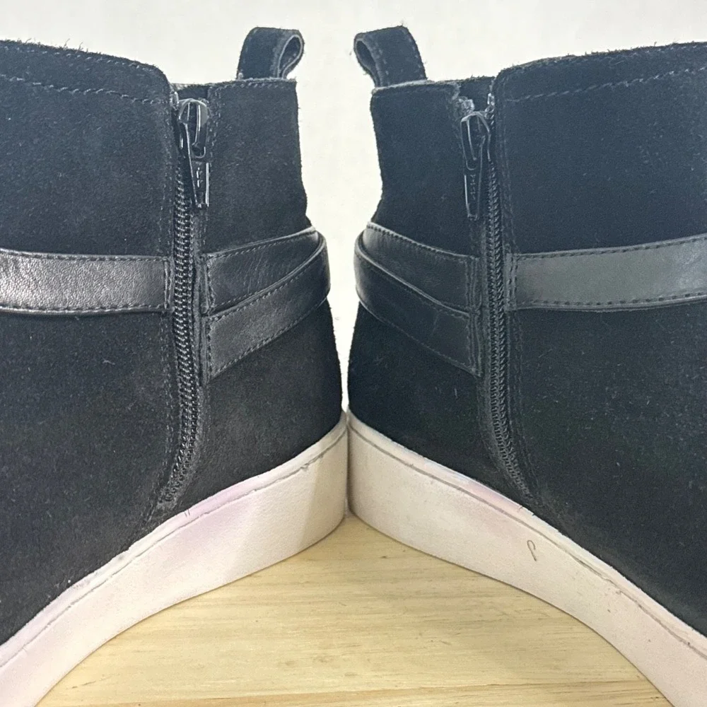 VIONIC Women's Ankle Boots Mitzi Black Suede Sneakers Platform Shoes Size 8.5